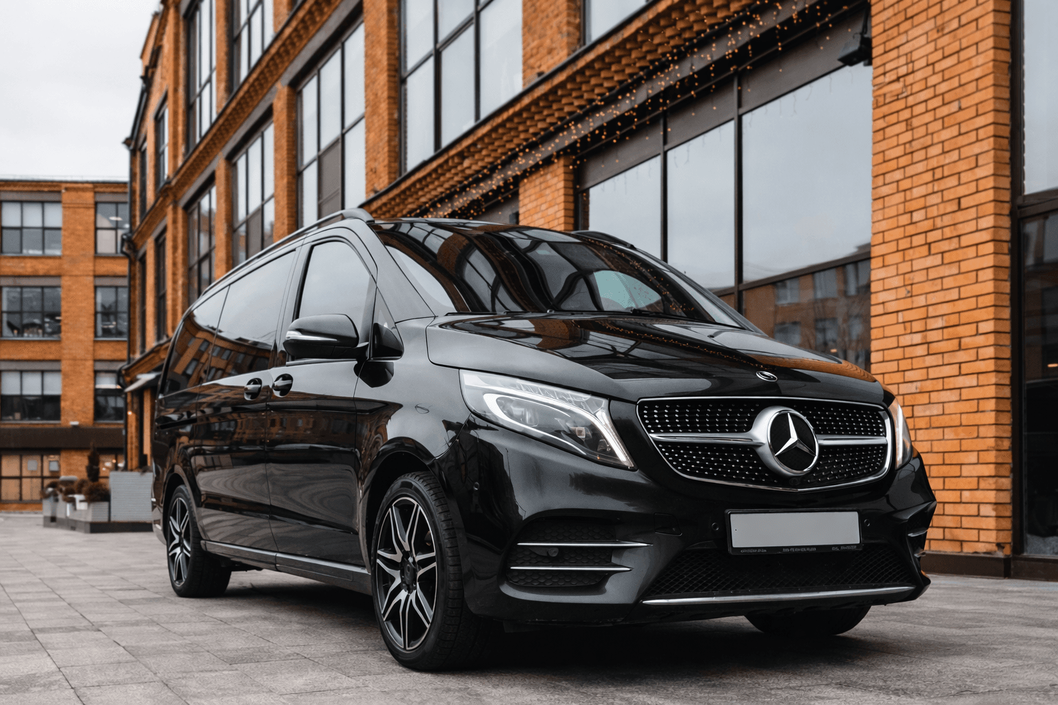 Private airport transfer Cape Town with Mercedes V-Class